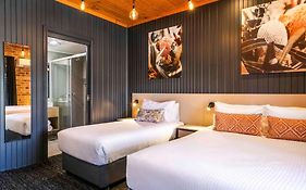 Nightcap At Macquarie Inn